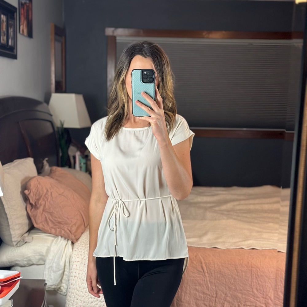 Paisley & Ivy Cream Short Sleeve Blouse | Medium